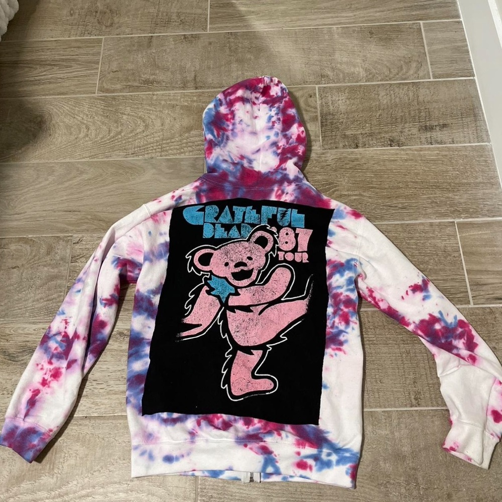 zip up tie dye hoodie size medium